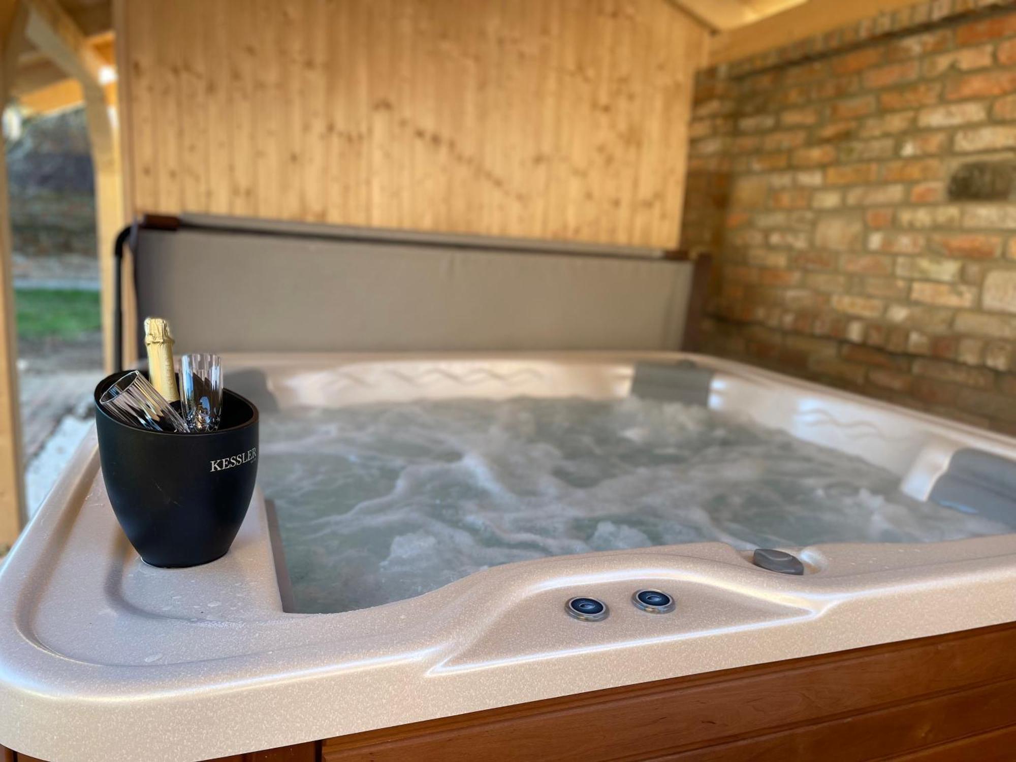 Balaton Apartman Balatonmariafurdo Ngoại thất bức ảnh