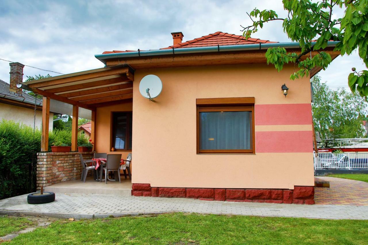 Balaton Apartman Balatonmariafurdo Ngoại thất bức ảnh